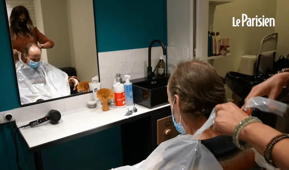 Le portrait d'une coiffeuse pas comme les autres.